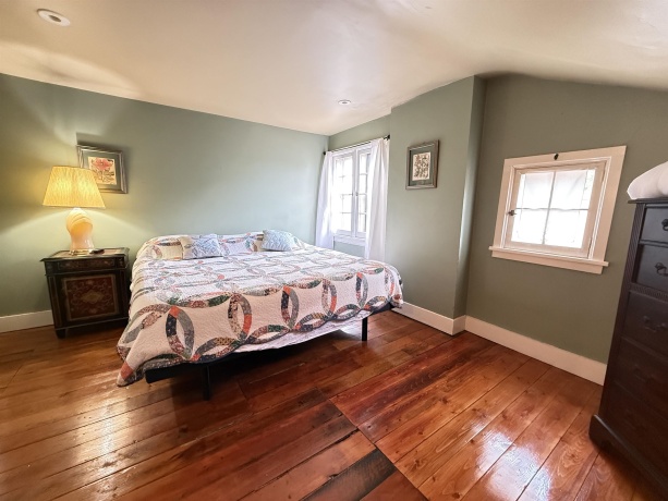 1004 Park, GALENA, Illinois 61036, 8 Bedrooms Bedrooms, ,8 BathroomsBathrooms,House,For Sale,Park,202602888