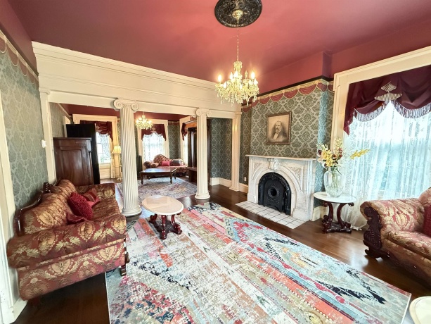 1004 Park, GALENA, Illinois 61036, 8 Bedrooms Bedrooms, ,8 BathroomsBathrooms,House,For Sale,Park,202602888