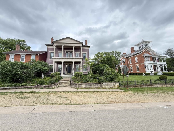 1004 Park, GALENA, Illinois 61036, 8 Bedrooms Bedrooms, ,8 BathroomsBathrooms,House,For Sale,Park,202602888