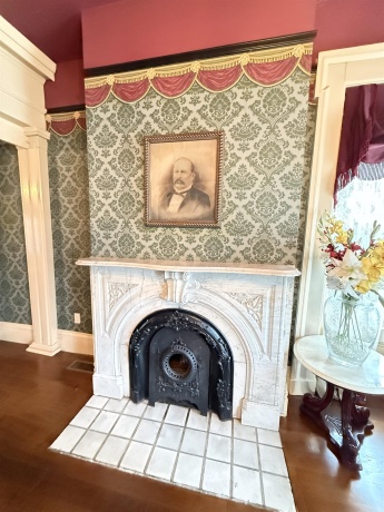 1004 Park, GALENA, Illinois 61036, 8 Bedrooms Bedrooms, ,8 BathroomsBathrooms,House,For Sale,Park,202602888