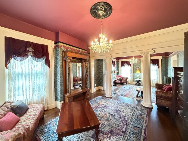 1004 Park, GALENA, Illinois 61036, 8 Bedrooms Bedrooms, ,8 BathroomsBathrooms,House,For Sale,Park,202602888