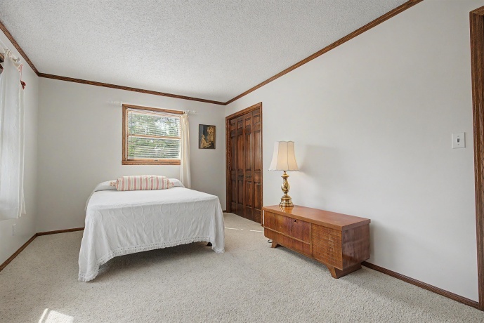 17380 Corbett, MOUNT CARROLL, Illinois 61053, 6 Bedrooms Bedrooms, ,3 BathroomsBathrooms,House,For Sale,Corbett,202602890