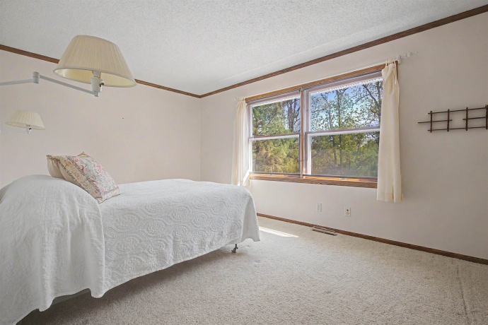 17380 Corbett, MOUNT CARROLL, Illinois 61053, 6 Bedrooms Bedrooms, ,3 BathroomsBathrooms,House,For Sale,Corbett,202602890