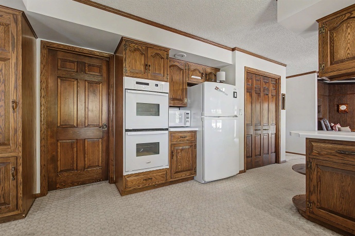 17380 Corbett, MOUNT CARROLL, Illinois 61053, 6 Bedrooms Bedrooms, ,3 BathroomsBathrooms,House,For Sale,Corbett,202602890