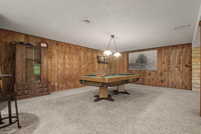 17380 Corbett, MOUNT CARROLL, Illinois 61053, 6 Bedrooms Bedrooms, ,3 BathroomsBathrooms,House,For Sale,Corbett,202602890