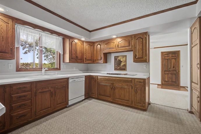 17380 Corbett, MOUNT CARROLL, Illinois 61053, 6 Bedrooms Bedrooms, ,3 BathroomsBathrooms,House,For Sale,Corbett,202602890