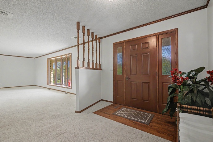 17380 Corbett, MOUNT CARROLL, Illinois 61053, 6 Bedrooms Bedrooms, ,3 BathroomsBathrooms,House,For Sale,Corbett,202602890