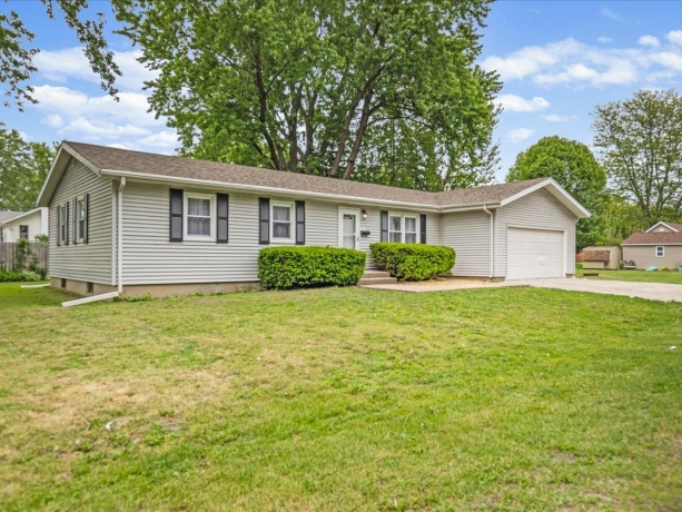 118 Hawley, AMBOY, Illinois 61310, 3 Bedrooms Bedrooms, ,1 BathroomBathrooms,House,For Sale,Hawley,202602892