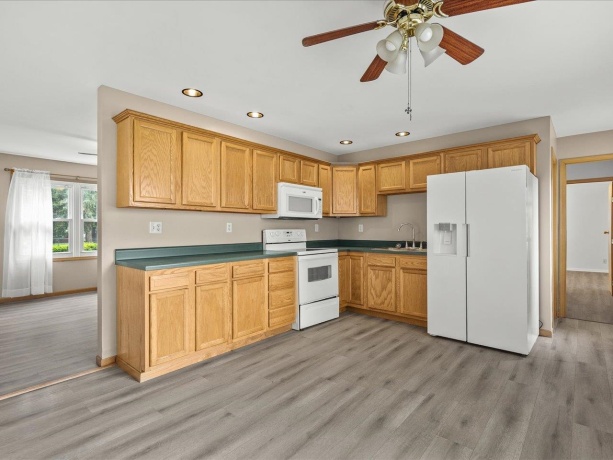 118 Hawley, AMBOY, Illinois 61310, 3 Bedrooms Bedrooms, ,1 BathroomBathrooms,House,For Sale,Hawley,202602892
