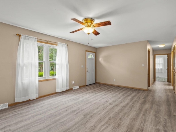 118 Hawley, AMBOY, Illinois 61310, 3 Bedrooms Bedrooms, ,1 BathroomBathrooms,House,For Sale,Hawley,202602892