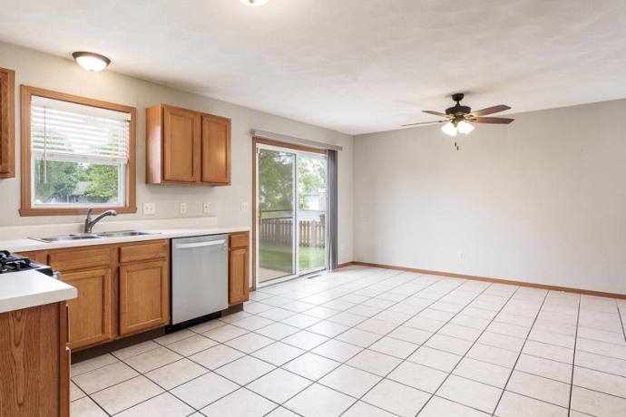 3823 Ashwinton, ROCKFORD, Illinois 61109, 3 Bedrooms Bedrooms, ,1 BathroomBathrooms,House,For Sale,Ashwinton,202602893