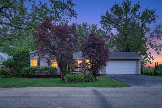 405 Cherry, FORRESTON, Illinois 61030, 3 Bedrooms Bedrooms, ,1 BathroomBathrooms,House,For Sale,Cherry,202602894