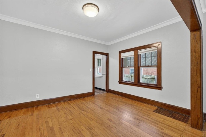 1526 10th, ROCKFORD, Illinois 61104, 2 Bedrooms Bedrooms, ,1 BathroomBathrooms,House,For Sale,10th,202602895