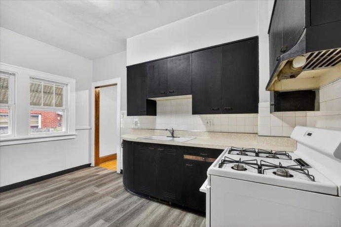 1526 10th, ROCKFORD, Illinois 61104, 2 Bedrooms Bedrooms, ,1 BathroomBathrooms,House,For Sale,10th,202602895