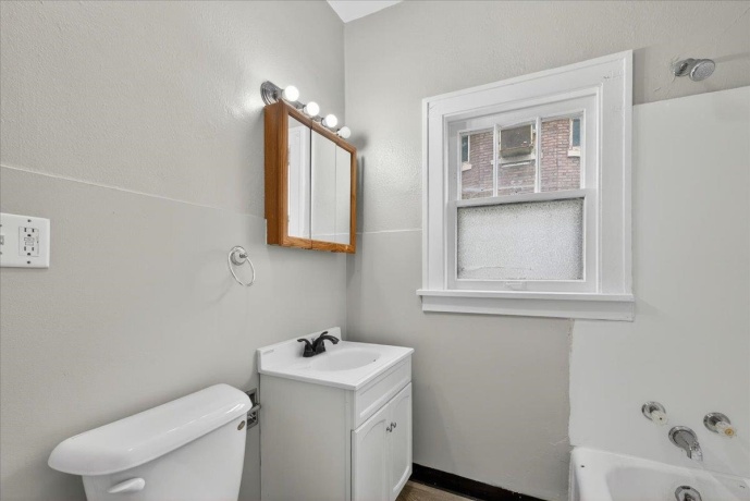 1526 10th, ROCKFORD, Illinois 61104, 2 Bedrooms Bedrooms, ,1 BathroomBathrooms,House,For Sale,10th,202602895