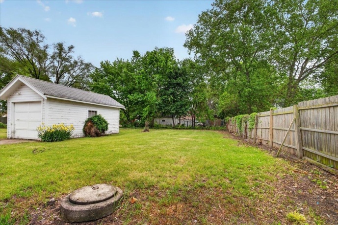 1526 10th, ROCKFORD, Illinois 61104, 2 Bedrooms Bedrooms, ,1 BathroomBathrooms,House,For Sale,10th,202602895