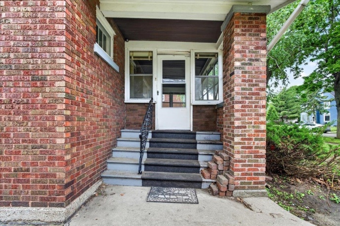 1526 10th, ROCKFORD, Illinois 61104, 2 Bedrooms Bedrooms, ,1 BathroomBathrooms,House,For Sale,10th,202602895