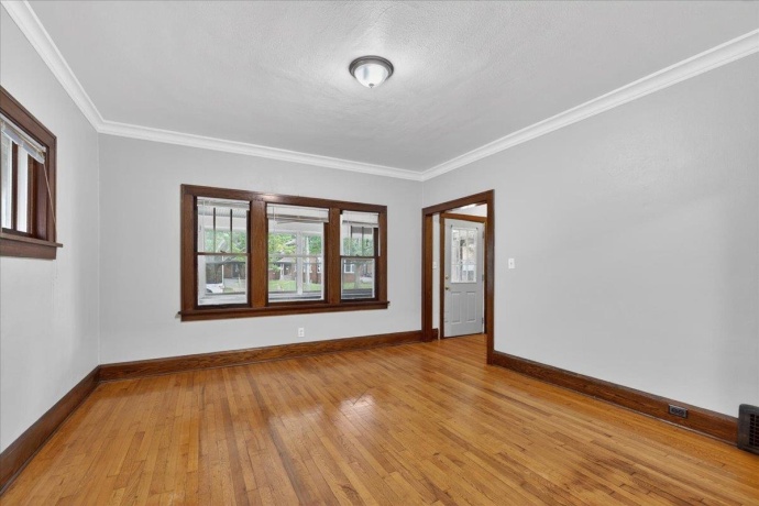 1526 10th, ROCKFORD, Illinois 61104, 2 Bedrooms Bedrooms, ,1 BathroomBathrooms,House,For Sale,10th,202602895