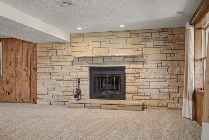 17380 Corbett, MOUNT CARROLL, Illinois 61053, 6 Bedrooms Bedrooms, ,3 BathroomsBathrooms,Farm,For Sale,Corbett,202602896