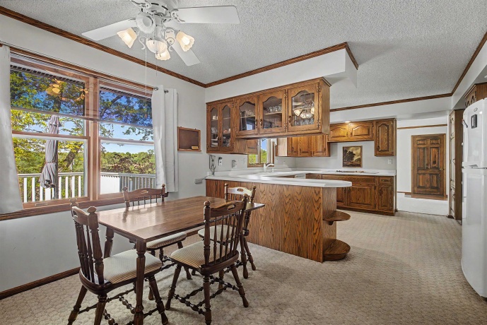 17380 Corbett, MOUNT CARROLL, Illinois 61053, 6 Bedrooms Bedrooms, ,3 BathroomsBathrooms,Farm,For Sale,Corbett,202602896