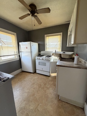 1305 Horsman, ROCKFORD, Illinois 61101, ,2 Units,For Sale,Horsman,202601980