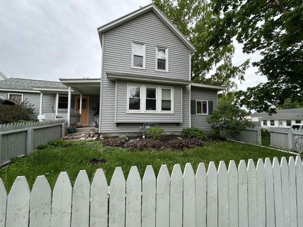 2905 Pershing, CLINTON, Iowa 52732, 3 Bedrooms Bedrooms, ,1 BathroomBathrooms,House,For Sale,Pershing,202602848