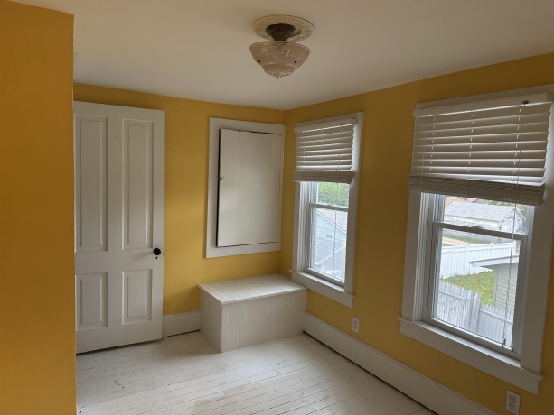 2905 Pershing, CLINTON, Iowa 52732, 3 Bedrooms Bedrooms, ,1 BathroomBathrooms,House,For Sale,Pershing,202602848