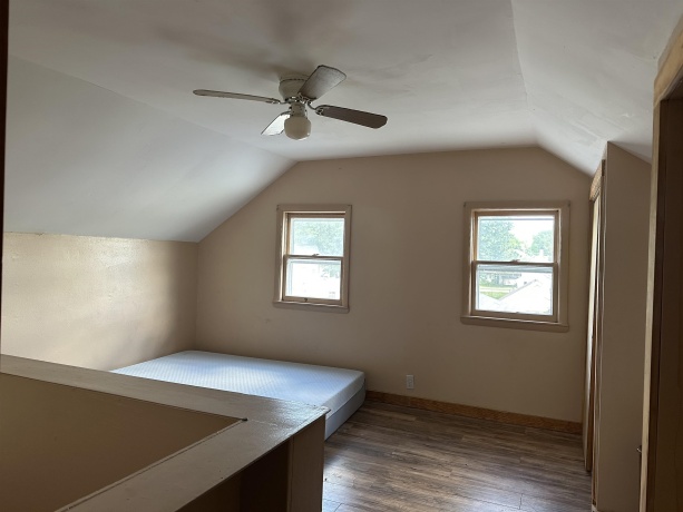 522 2ND AVE SOUTH, CLINTON, Iowa 52732, 3 Bedrooms Bedrooms, ,1 BathroomBathrooms,House,For Sale,2ND AVE SOUTH,202602898
