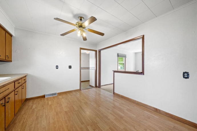 2108 Margaret, LOVES PARK, Illinois 61111, 3 Bedrooms Bedrooms, ,2 BathroomsBathrooms,House,For Sale,Margaret,202602900