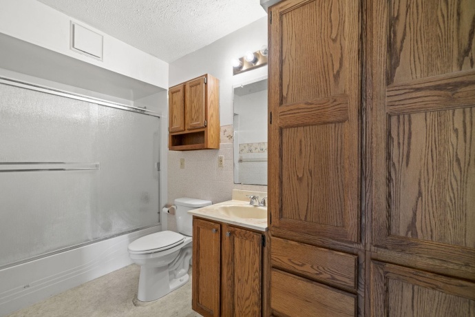2108 Margaret, LOVES PARK, Illinois 61111, 3 Bedrooms Bedrooms, ,2 BathroomsBathrooms,House,For Sale,Margaret,202602900