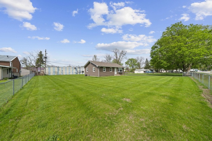 2108 Margaret, LOVES PARK, Illinois 61111, 3 Bedrooms Bedrooms, ,2 BathroomsBathrooms,House,For Sale,Margaret,202602900
