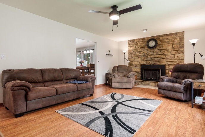 10029 Debbie, MACHESNEY PARK, Illinois 61115, 3 Bedrooms Bedrooms, ,2 BathroomsBathrooms,House,For Sale,Debbie,202602904