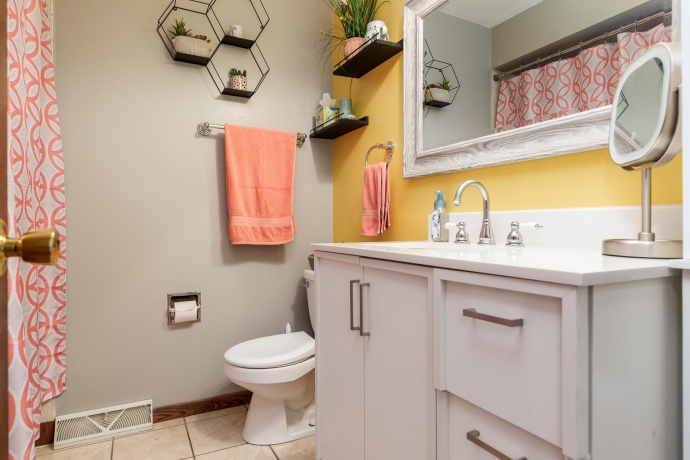 10029 Debbie, MACHESNEY PARK, Illinois 61115, 3 Bedrooms Bedrooms, ,2 BathroomsBathrooms,House,For Sale,Debbie,202602904