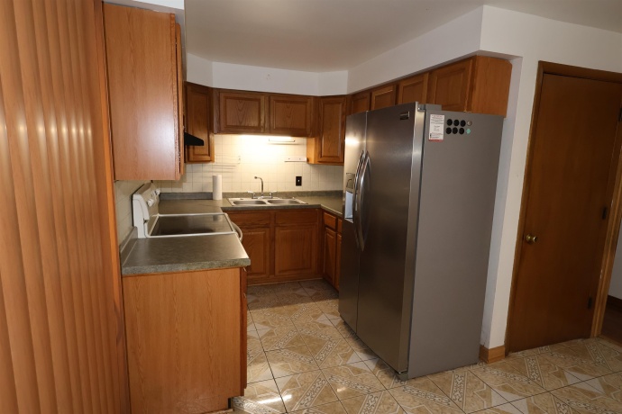 916 Crystal, MACHESNEY PARK, Illinois 61115, 3 Bedrooms Bedrooms, ,2 BathroomsBathrooms,House,For Sale,Crystal,202602909