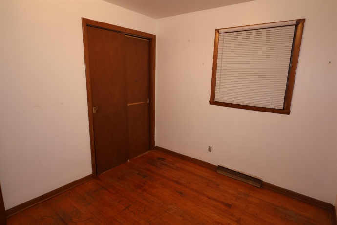 916 Crystal, MACHESNEY PARK, Illinois 61115, 3 Bedrooms Bedrooms, ,2 BathroomsBathrooms,House,For Sale,Crystal,202602909