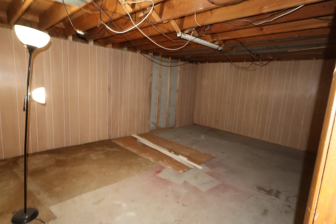 916 Crystal, MACHESNEY PARK, Illinois 61115, 3 Bedrooms Bedrooms, ,2 BathroomsBathrooms,House,For Sale,Crystal,202602909