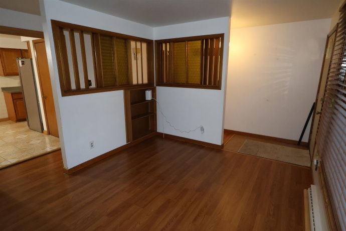 916 Crystal, MACHESNEY PARK, Illinois 61115, 3 Bedrooms Bedrooms, ,2 BathroomsBathrooms,House,For Sale,Crystal,202602909