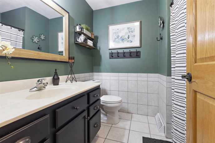 226 6TH, EVANSVILLE, Wisconsin 53536, 3 Bedrooms Bedrooms, ,3 BathroomsBathrooms,House,For Sale,6TH,202602910