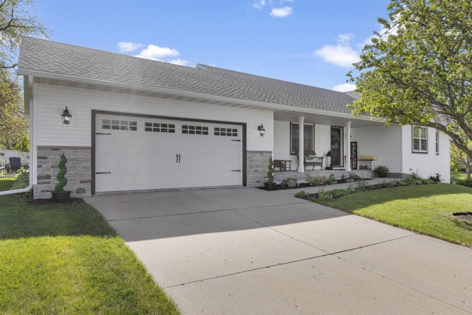 226 6TH, EVANSVILLE, Wisconsin 53536, 3 Bedrooms Bedrooms, ,3 BathroomsBathrooms,House,For Sale,6TH,202602910