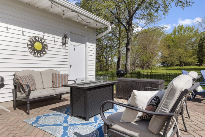 226 6TH, EVANSVILLE, Wisconsin 53536, 3 Bedrooms Bedrooms, ,3 BathroomsBathrooms,House,For Sale,6TH,202602910