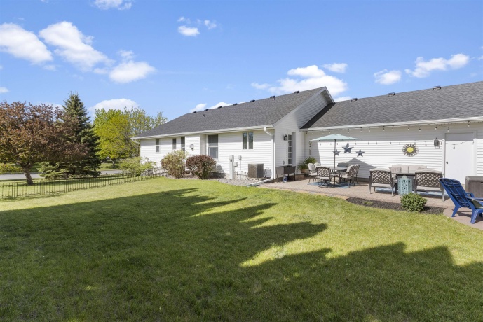 226 6TH, EVANSVILLE, Wisconsin 53536, 3 Bedrooms Bedrooms, ,3 BathroomsBathrooms,House,For Sale,6TH,202602910