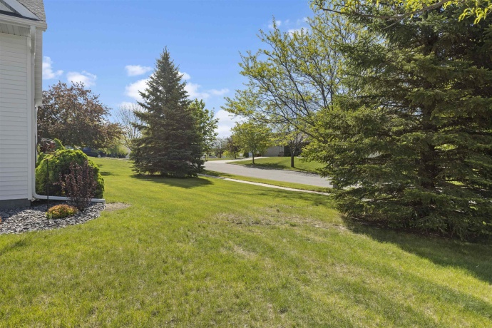 226 6TH, EVANSVILLE, Wisconsin 53536, 3 Bedrooms Bedrooms, ,3 BathroomsBathrooms,House,For Sale,6TH,202602910