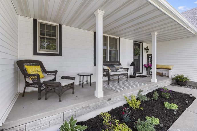 226 6TH, EVANSVILLE, Wisconsin 53536, 3 Bedrooms Bedrooms, ,3 BathroomsBathrooms,House,For Sale,6TH,202602910