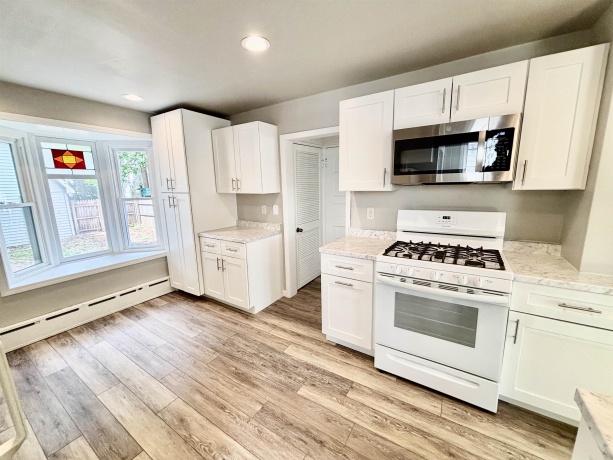 910 State, BELVIDERE, Illinois 61008, 5 Bedrooms Bedrooms, ,1 BathroomBathrooms,House,For Sale,State,202602911