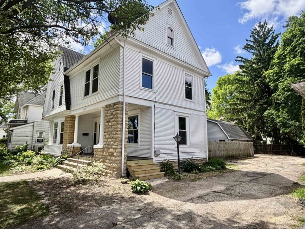 910 State, BELVIDERE, Illinois 61008, 5 Bedrooms Bedrooms, ,1 BathroomBathrooms,House,For Sale,State,202602911