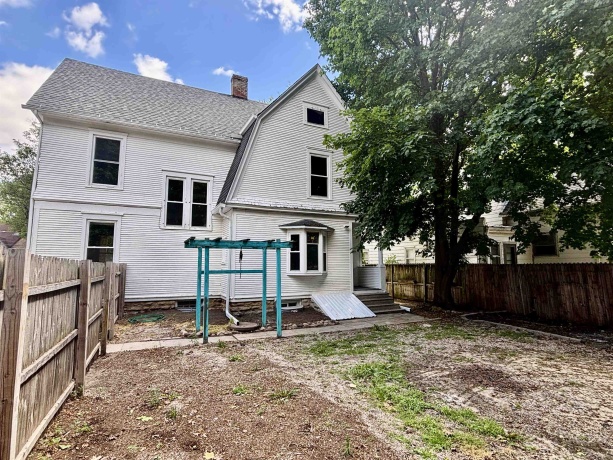 910 State, BELVIDERE, Illinois 61008, 5 Bedrooms Bedrooms, ,1 BathroomBathrooms,House,For Sale,State,202602911