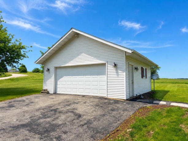 12-211 Rosewood, LAKE CARROLL, Illinois 61046, 3 Bedrooms Bedrooms, ,3 BathroomsBathrooms,House,For Sale,Rosewood,202602912