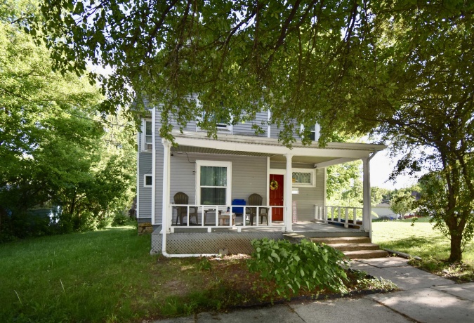 1722 Chestnut, ROCKFORD, Illinois 61102, 5 Bedrooms Bedrooms, ,2 BathroomsBathrooms,House,For Sale,Chestnut,202602915