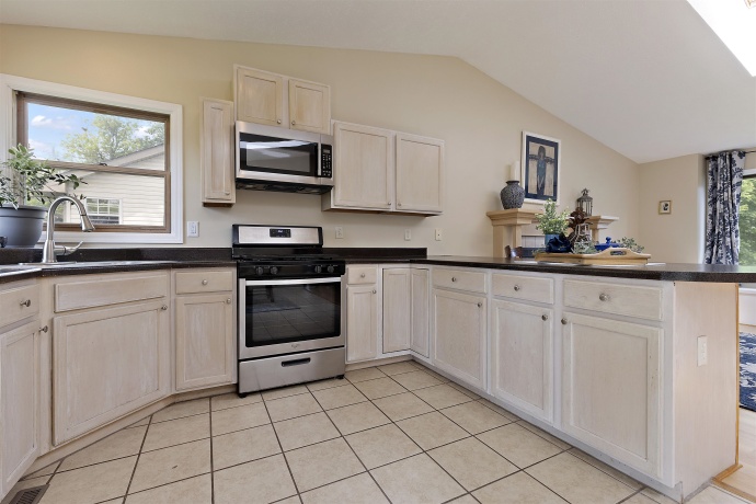 128 Brandywine, POPLAR GROVE, Illinois 61065, 4 Bedrooms Bedrooms, ,2 BathroomsBathrooms,House,For Sale,Brandywine,202602917