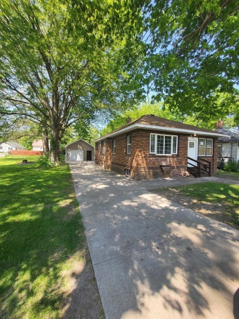 1406 Bloomington, Streator, Illinois 61364, 4 Bedrooms Bedrooms, ,2 BathroomsBathrooms,House,For Sale,Bloomington,202602811